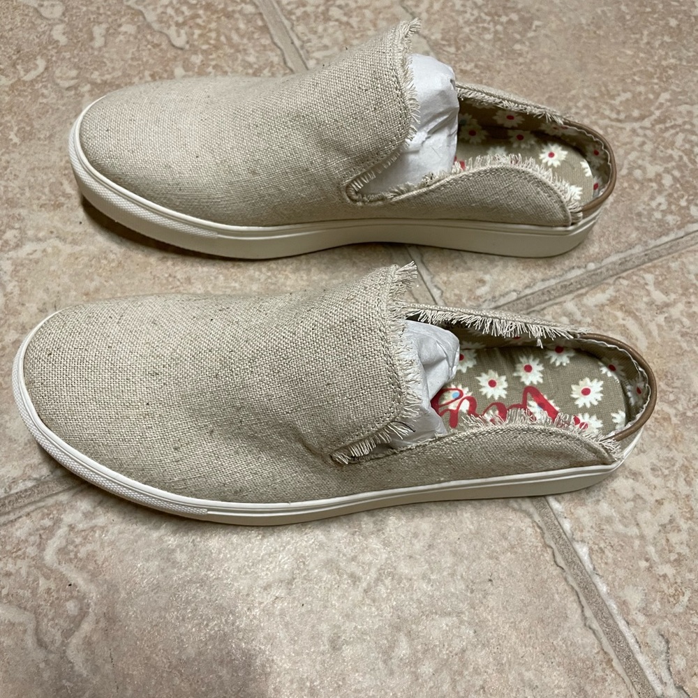 Very G Slip Ons